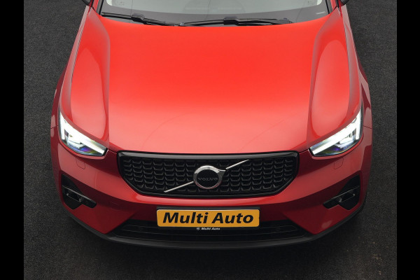 Volvo XC40 T4 Ultimate Dark PHEV 221pk Dealer O.H. | Trekhaak Af Fabriek | Panodak | Camera | Harman / Kardon | Lederen Sportstoelen Memory & Verwarmd | Keyless | Apple Carplay | Navigatie | DAB | Plug In Hybrid |