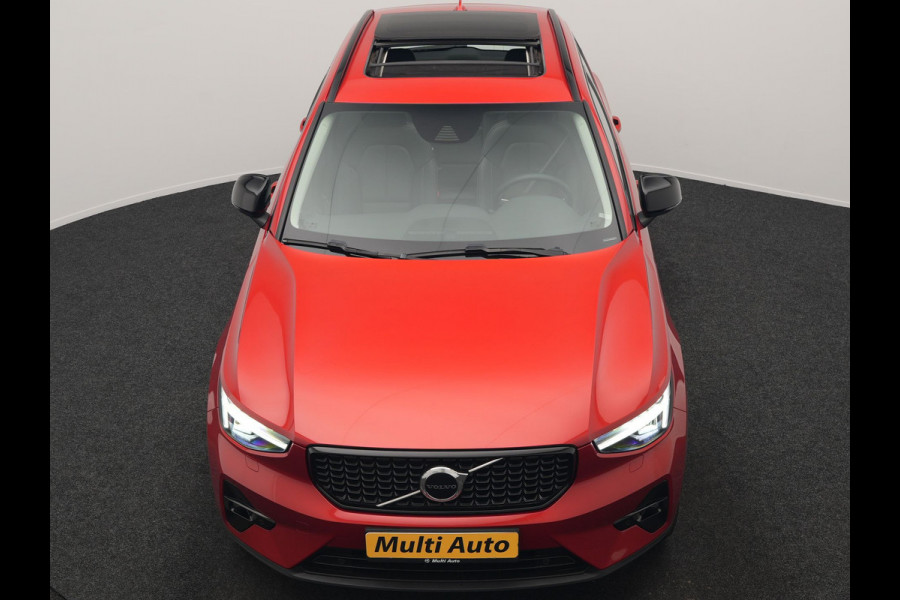 Volvo XC40 T4 Ultimate Dark PHEV 221pk Dealer O.H. | Trekhaak Af Fabriek | Panodak | Camera | Harman / Kardon | Lederen Sportstoelen Memory & Verwarmd | Keyless | Apple Carplay | Navigatie | DAB | Plug In Hybrid |