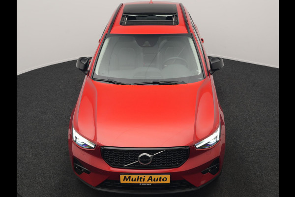 Volvo XC40 T4 Ultimate Dark PHEV 221pk Dealer O.H. | Trekhaak Af Fabriek | Panodak | Camera | Harman / Kardon | Lederen Sportstoelen Memory & Verwarmd | Keyless | Apple Carplay | Navigatie | DAB | Plug In Hybrid |