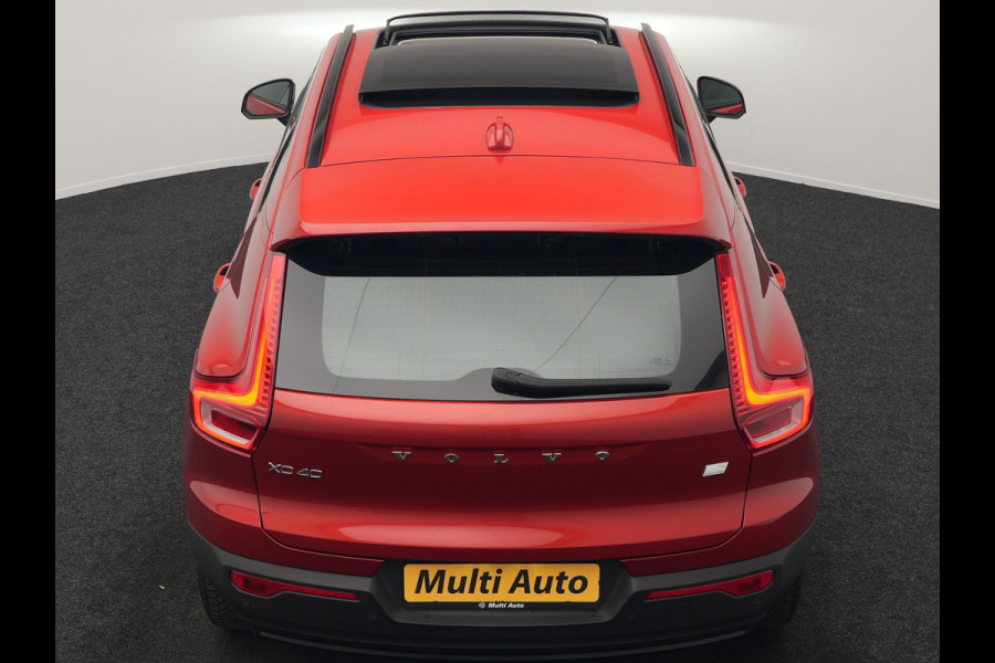 Volvo XC40 T4 Ultimate Dark PHEV 221pk Dealer O.H. | Trekhaak Af Fabriek | Panodak | Camera | Harman / Kardon | Lederen Sportstoelen Memory & Verwarmd | Keyless | Apple Carplay | Navigatie | DAB | Plug In Hybrid |