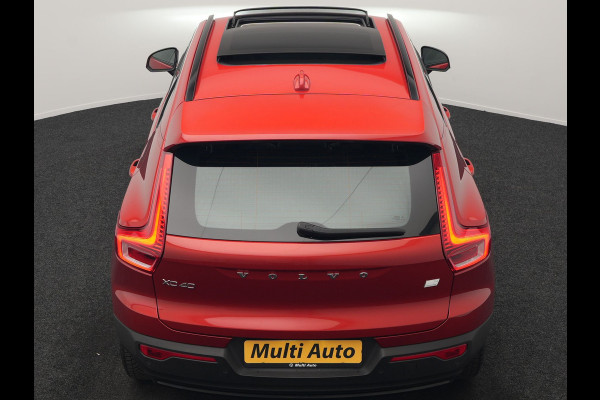 Volvo XC40 T4 Ultimate Dark PHEV 221pk Dealer O.H. | Trekhaak Af Fabriek | Panodak | Camera | Harman / Kardon | Lederen Sportstoelen Memory & Verwarmd | Keyless | Apple Carplay | Navigatie | DAB | Plug In Hybrid |