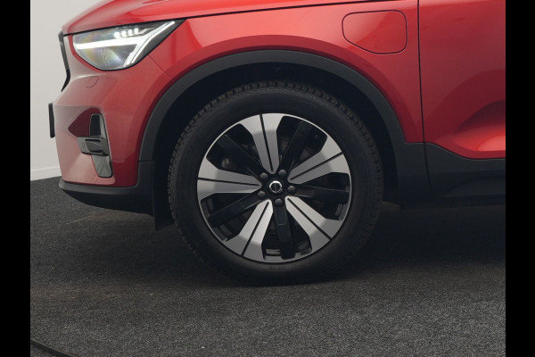 Volvo XC40 T4 Ultimate Dark PHEV 221pk Dealer O.H. | Trekhaak Af Fabriek | Panodak | Camera | Harman / Kardon | Lederen Sportstoelen Memory & Verwarmd | Keyless | Apple Carplay | Navigatie | DAB | Plug In Hybrid |