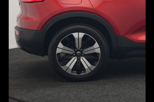 Volvo XC40 T4 Ultimate Dark PHEV 221pk Dealer O.H. | Trekhaak Af Fabriek | Panodak | Camera | Harman / Kardon | Lederen Sportstoelen Memory & Verwarmd | Keyless | Apple Carplay | Navigatie | DAB | Plug In Hybrid |