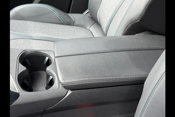 Peugeot 5008 1.2 PureTech Allure Pack Business Automaat | 7 persoons | Navigatie | Cruise | Camera | Climate | Virtual Cockpit.