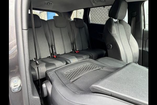 Peugeot 5008 1.2 PureTech Allure Pack Business Automaat | 7 persoons | Navigatie | Cruise | Camera | Climate | Virtual Cockpit.