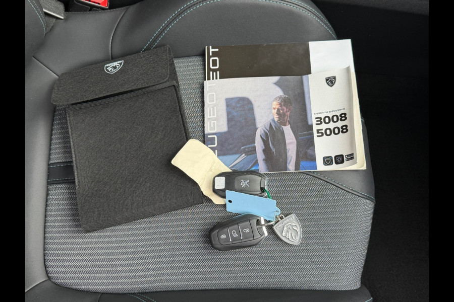 Peugeot 5008 1.2 PureTech Allure Pack Business Automaat | 7 persoons | Navigatie | Cruise | Camera | Climate | Virtual Cockpit.