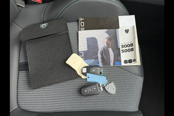 Peugeot 5008 1.2 PureTech Allure Pack Business Automaat | 7 persoons | Navigatie | Cruise | Camera | Climate | Virtual Cockpit.