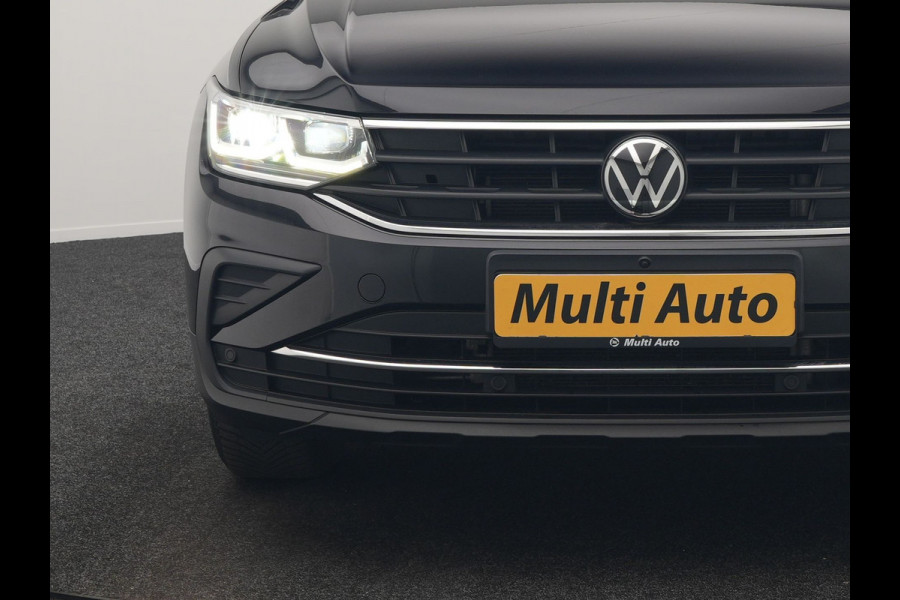 Volkswagen Tiguan 1.4 TSI eHybrid Active PHEV 245pk Dealer O.H. | Trekhaak Af Fabriek | Adaptive Cruise | 360 Camera | Sportstoelen & Stuur Verwarmd | IQ Light | Keyless | Sfeerverlichting | Apple Carplay | Blis | Navigatie | DAB | Plug In Hybrid |
