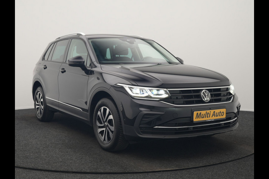 Volkswagen Tiguan 1.4 TSI eHybrid Active PHEV 245pk Dealer O.H. | Trekhaak Af Fabriek | Adaptive Cruise | 360 Camera | Sportstoelen & Stuur Verwarmd | IQ Light | Keyless | Sfeerverlichting | Apple Carplay | Blis | Navigatie | DAB | Plug In Hybrid |