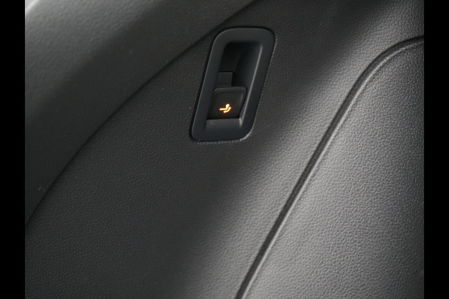 Volkswagen Tiguan 1.4 TSI eHybrid Active PHEV 245pk Dealer O.H. | Trekhaak Af Fabriek | Adaptive Cruise | 360 Camera | Sportstoelen & Stuur Verwarmd | IQ Light | Keyless | Sfeerverlichting | Apple Carplay | Blis | Navigatie | DAB | Plug In Hybrid |