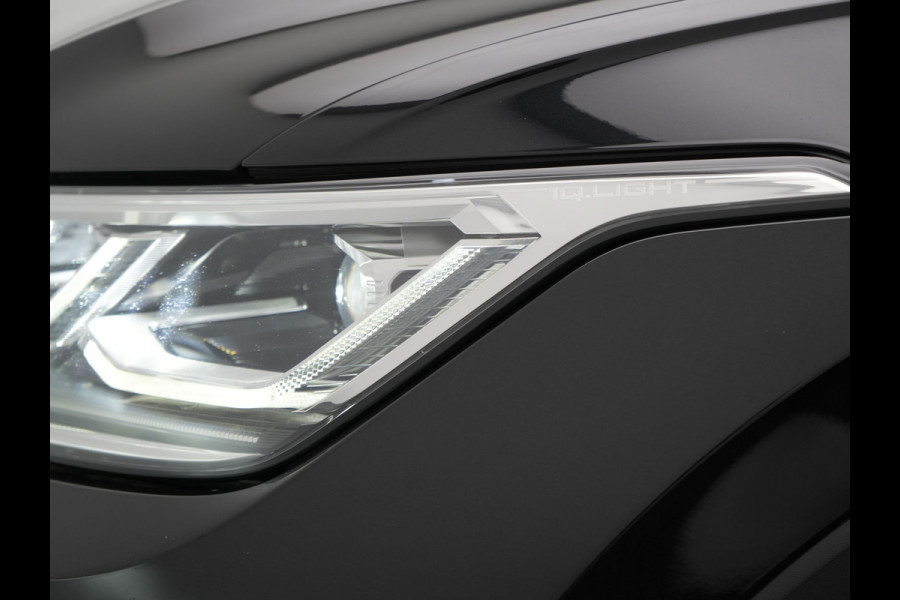 Volkswagen Tiguan 1.4 TSI eHybrid Active PHEV 245pk Dealer O.H. | Trekhaak Af Fabriek | Adaptive Cruise | 360 Camera | Sportstoelen & Stuur Verwarmd | IQ Light | Keyless | Sfeerverlichting | Apple Carplay | Blis | Navigatie | DAB | Plug In Hybrid |