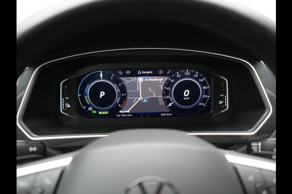 Volkswagen Tiguan 1.4 TSI eHybrid Active PHEV 245pk Dealer O.H. | Trekhaak Af Fabriek | Adaptive Cruise | 360 Camera | Sportstoelen & Stuur Verwarmd | IQ Light | Keyless | Sfeerverlichting | Apple Carplay | Blis | Navigatie | DAB | Plug In Hybrid |