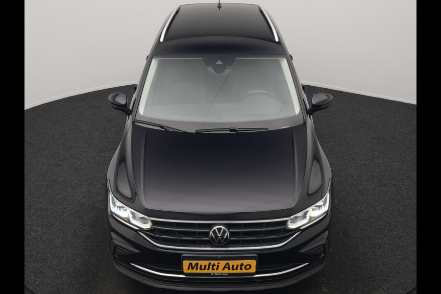 Volkswagen Tiguan 1.4 TSI eHybrid Active PHEV 245pk Dealer O.H. | Trekhaak Af Fabriek | Adaptive Cruise | 360 Camera | Sportstoelen & Stuur Verwarmd | IQ Light | Keyless | Sfeerverlichting | Apple Carplay | Blis | Navigatie | DAB | Plug In Hybrid |