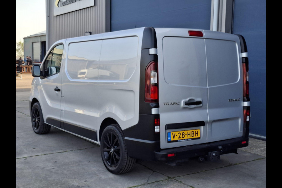 Renault Trafic 1.6 dCi T27 L1H1 Générique AIRCO / CRUISE CONTROLE / NAVI / TREKHAAK / EURO 6 / MARGE AUTO !!!