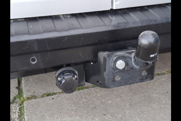 Renault Trafic 1.6 dCi T27 L1H1 Générique AIRCO / CRUISE CONTROLE / NAVI / TREKHAAK / EURO 6 / MARGE AUTO !!!