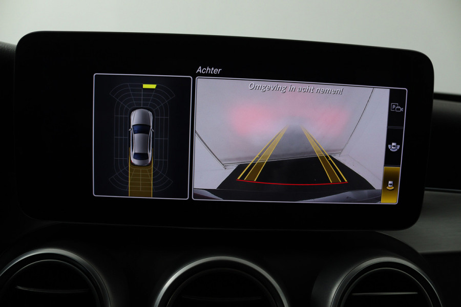 Mercedes-Benz C-Klasse 180 Business Solution AMG (PANORAMADAK, ADAPTIVE CRUISE, STOELVERWARMING, PDC, CAMERA, NAVIGATIE)