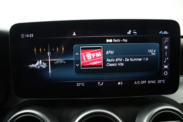 Mercedes-Benz C-Klasse 180 Business Solution AMG (PANORAMADAK, ADAPTIVE CRUISE, STOELVERWARMING, PDC, CAMERA, NAVIGATIE)