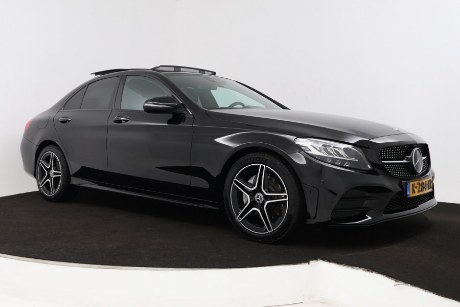 Mercedes-Benz C-Klasse 180 Business Solution AMG (PANORAMADAK, ADAPTIVE CRUISE, STOELVERWARMING, PDC, CAMERA, NAVIGATIE)
