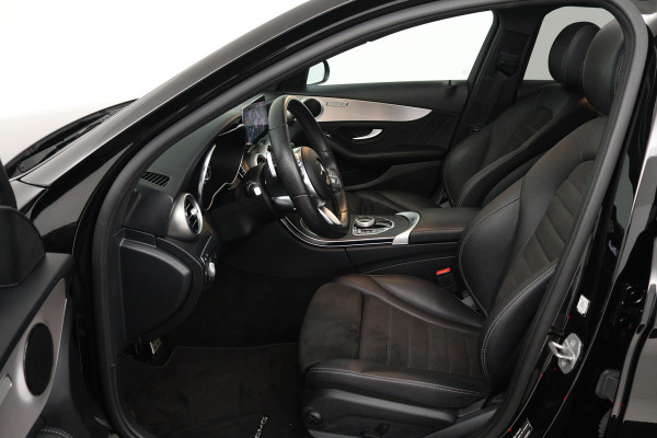 Mercedes-Benz C-Klasse 180 Business Solution AMG (PANORAMADAK, ADAPTIVE CRUISE, STOELVERWARMING, PDC, CAMERA, NAVIGATIE)