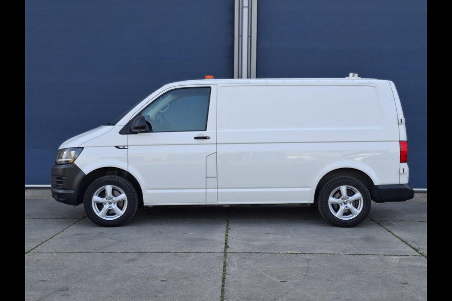 Volkswagen Transporter 2.0 TDI L1H1 Highline AIRCO / TREKHAAK / 3 ZITS / EURO 6 / N.A.P