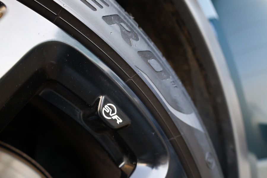 Jaguar F-Pace 5.0 V8 S/C AWD SVR | UNIEK! | DEALER ONDH | COBRA EXHAUST | STOELKOELING | 360 | HUD |