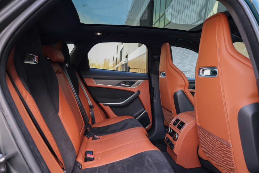 Jaguar F-Pace 5.0 V8 S/C AWD SVR | UNIEK! | DEALER ONDH | COBRA EXHAUST | STOELKOELING | 360 | HUD |