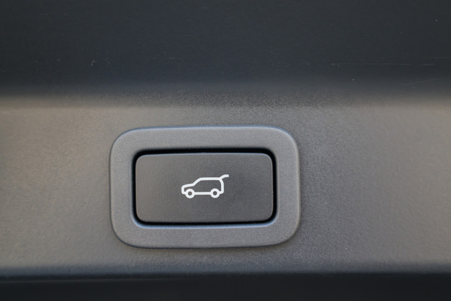 Jaguar F-Pace 5.0 V8 S/C AWD SVR | UNIEK! | DEALER ONDH | COBRA EXHAUST | STOELKOELING | 360 | HUD |