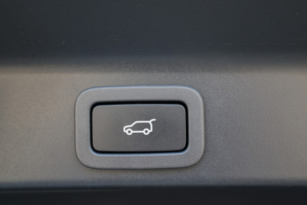 Jaguar F-Pace 5.0 V8 S/C AWD SVR | UNIEK! | DEALER ONDH | COBRA EXHAUST | STOELKOELING | 360 | HUD |