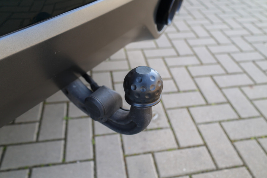 Jaguar F-Pace 5.0 V8 S/C AWD SVR | UNIEK! | DEALER ONDH | COBRA EXHAUST | STOELKOELING | 360 | HUD |