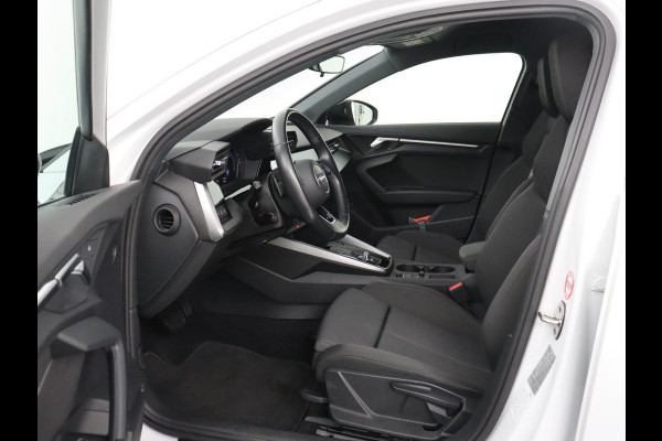Audi A3 30 TFSI Advanced edition | Sportstoelen | Carplay | Virtual Cockpit | Full LED | Navigatie | Parkeerhulp | Climate control | Bluetooth | Cruise control | Sportstuur