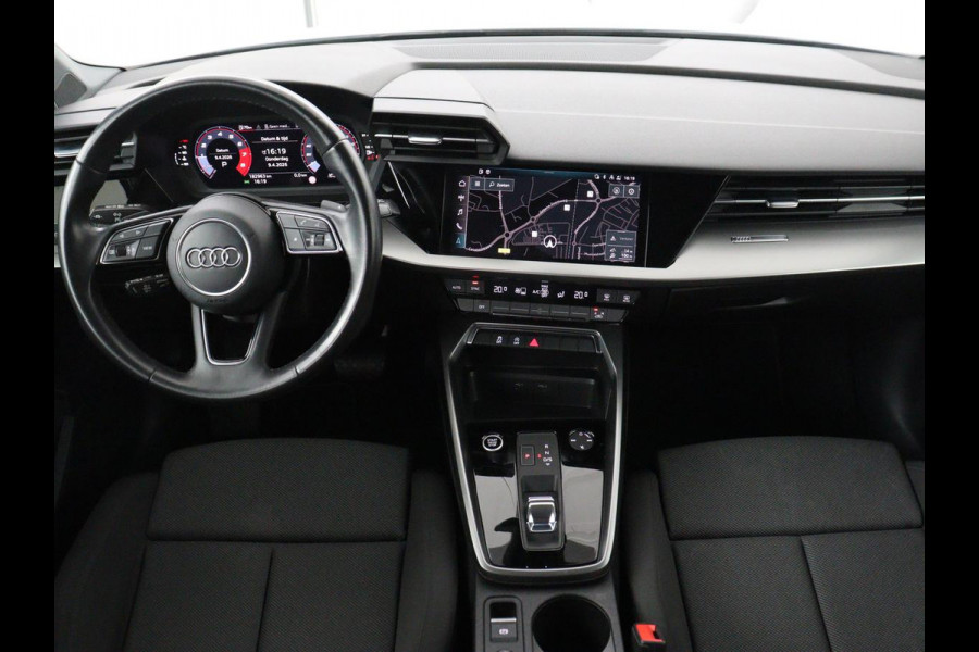 Audi A3 30 TFSI Advanced edition | Sportstoelen | Carplay | Virtual Cockpit | Full LED | Navigatie | Parkeerhulp | Climate control | Bluetooth | Cruise control | Sportstuur