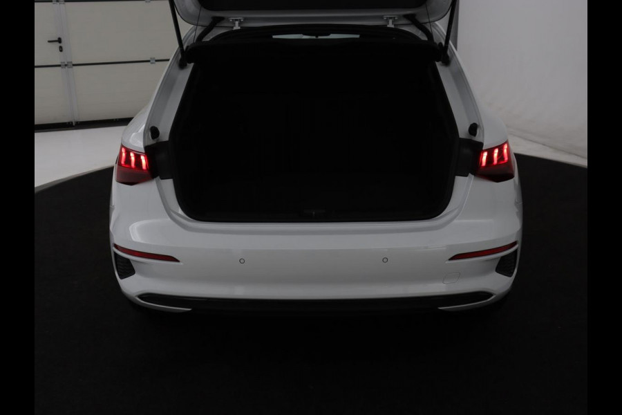 Audi A3 30 TFSI Advanced edition | Sportstoelen | Carplay | Virtual Cockpit | Full LED | Navigatie | Parkeerhulp | Climate control | Bluetooth | Cruise control | Sportstuur