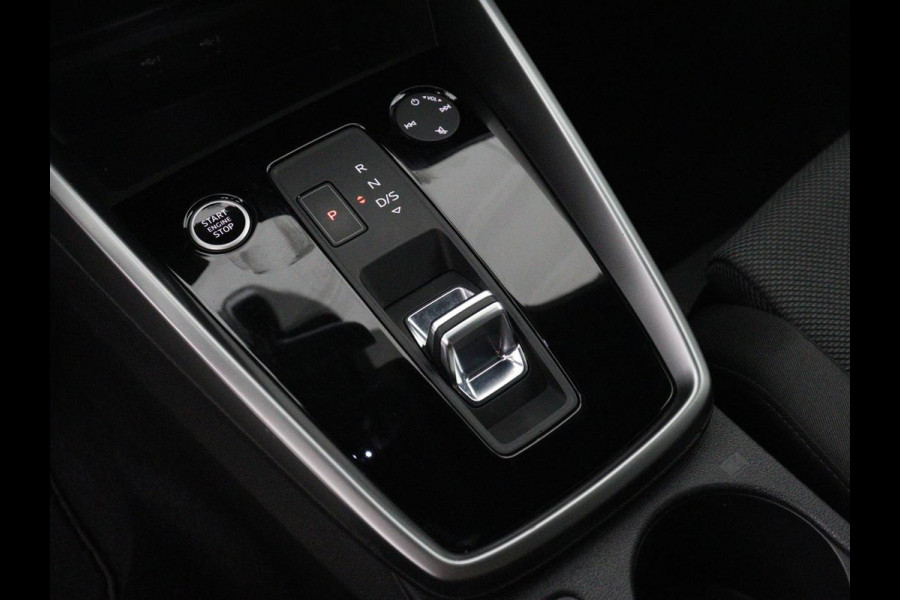 Audi A3 30 TFSI Advanced edition | Sportstoelen | Carplay | Virtual Cockpit | Full LED | Navigatie | Parkeerhulp | Climate control | Bluetooth | Cruise control | Sportstuur