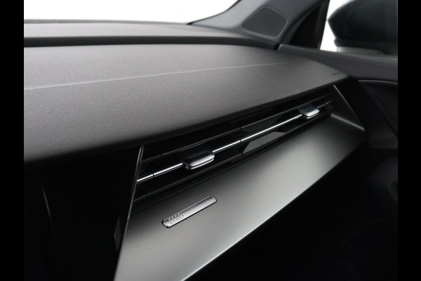 Audi A3 30 TFSI Advanced edition | Sportstoelen | Carplay | Virtual Cockpit | Full LED | Navigatie | Parkeerhulp | Climate control | Bluetooth | Cruise control | Sportstuur