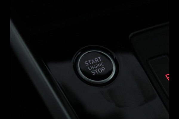 Audi A3 30 TFSI Advanced edition | Sportstoelen | Carplay | Virtual Cockpit | Full LED | Navigatie | Parkeerhulp | Climate control | Bluetooth | Cruise control | Sportstuur