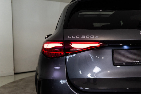 Mercedes-Benz GLC 300e 4MATIC AMG 313PK | Pano | Burmester | Memory | Sfeer | Trekhaak | 12 MND Garantie