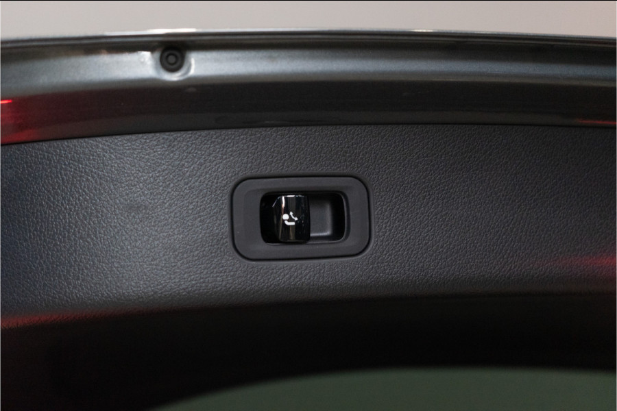 Mercedes-Benz GLC 300e 4MATIC AMG 313PK | Pano | Burmester | Memory | Sfeer | Trekhaak | 12 MND Garantie