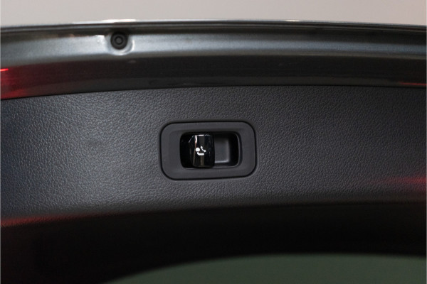 Mercedes-Benz GLC 300e 4MATIC AMG 313PK | Pano | Burmester | Memory | Sfeer | Trekhaak | 12 MND Garantie