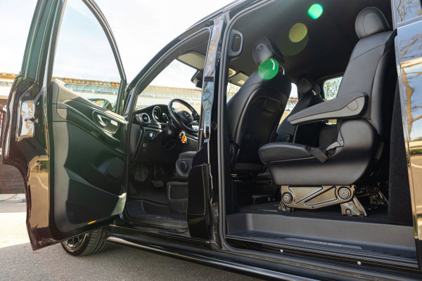 Mercedes-Benz V-Klasse 300d Lang DC Edition I Marcopolo I Schuifdeur Links I Leder I Apple CarPlay I Nieuwstaat