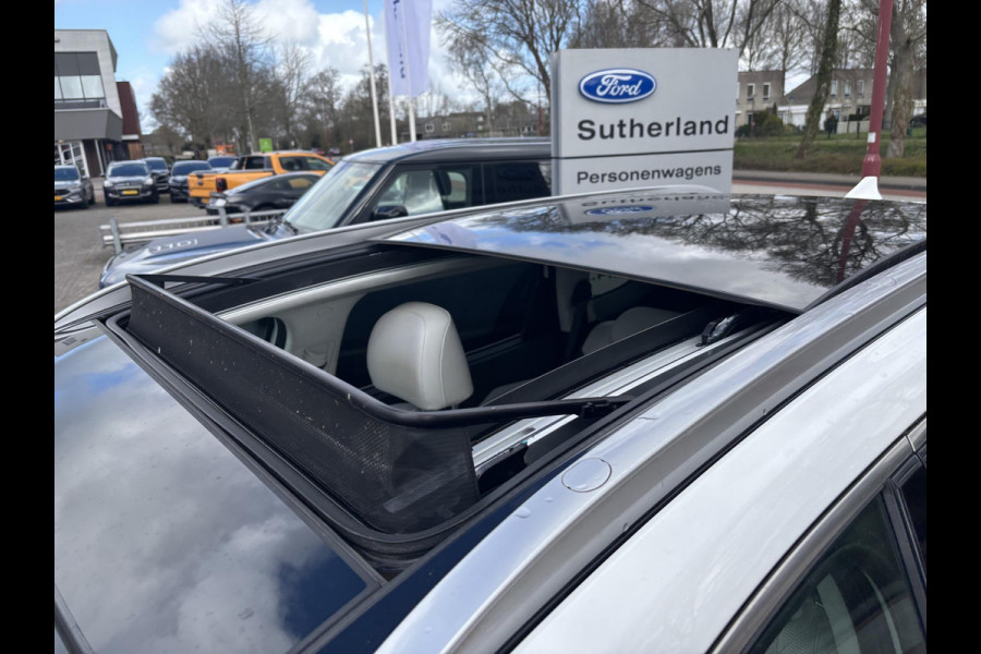 Hyundai Santa Fe 1.6 T-GDI PHEV Premium Plus Sky 265pk | Trekhaak | Schuif-Kantel dak | Krell Audio | 360°C Camera