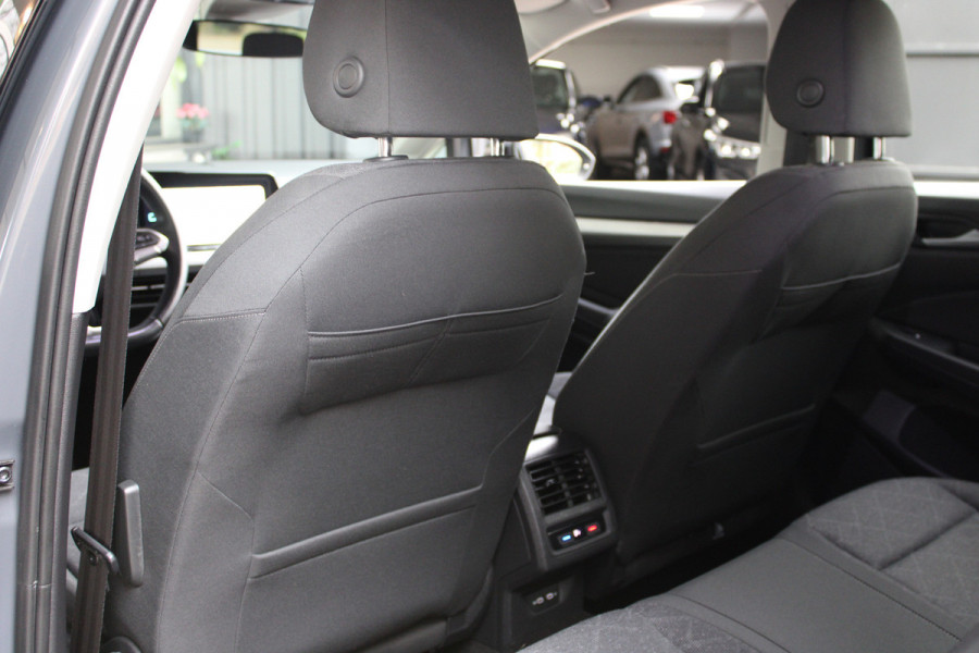 Volkswagen Golf Variant eTSI 110PK DSG LIFE NAVI/PDC/CARPLAY