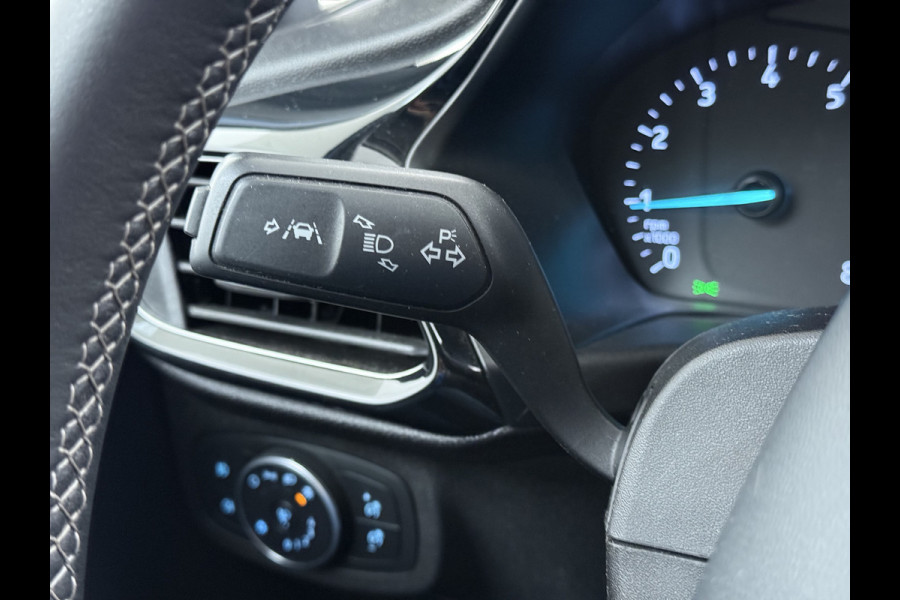 Ford Fiesta 1.0T 126PK Titanium Apple Carplay Android Navi LM Airco Cruise Control Stoelverwarming Apps Voorruitverwarming Wifi Mistlampen Chroompack TCS Led Lmv Lane Assist Isofix TCS EAB Hill-Start-Assist Ford-Pass-Connect LED
