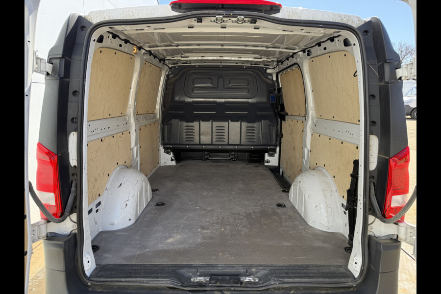 Mercedes-Benz Vito 114 1.9 CDI Automaat L2H1 Climate Control Cruise Contol Camera Carplay