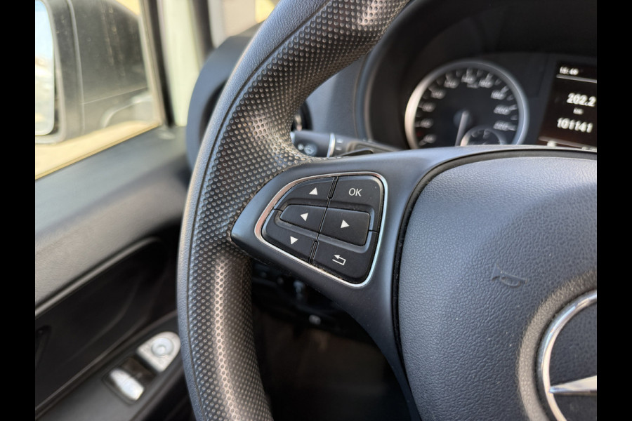 Mercedes-Benz Vito 114 1.9 CDI Automaat L2H1 Climate Control Cruise Contol Camera Carplay