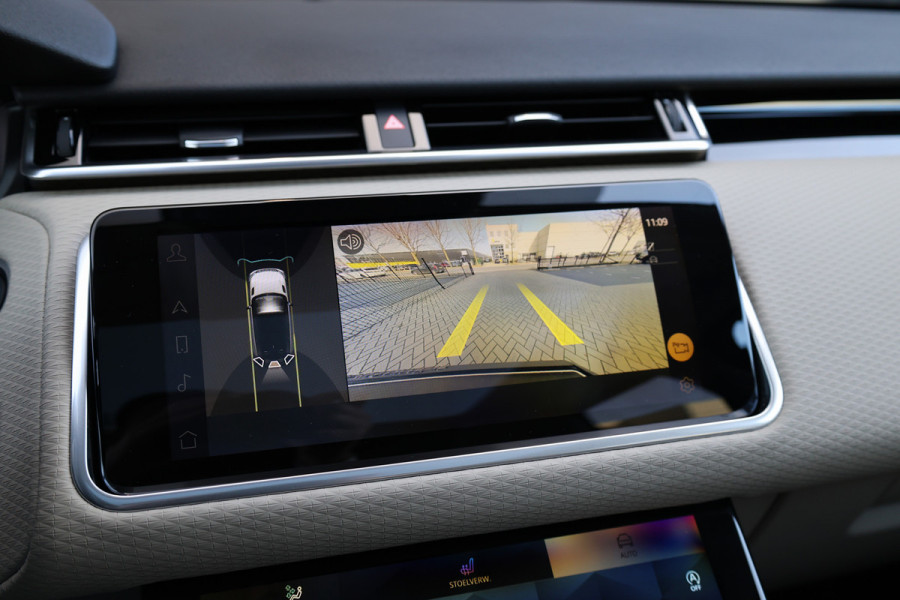 Land Rover Range Rover Velar 2.0 P400e | PANO | MEMORY | MERIDIAN | HUD | DODE HOEK | CARPLAY | CAMERA |