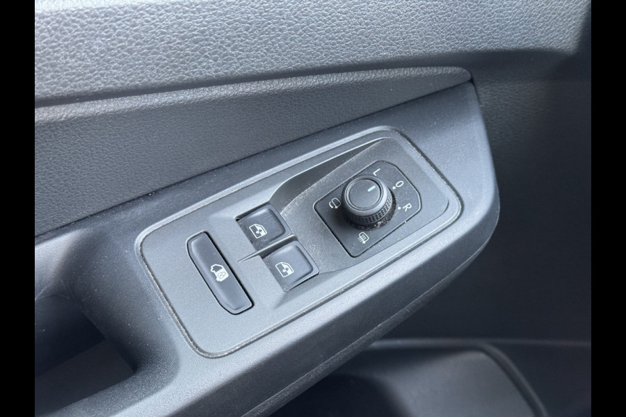 Volkswagen Caddy 2.0 TDI 75PK L1 First Edition Virtual Cockpit Cruise Control Climate Control Carplay Parkeersensoren Achter
