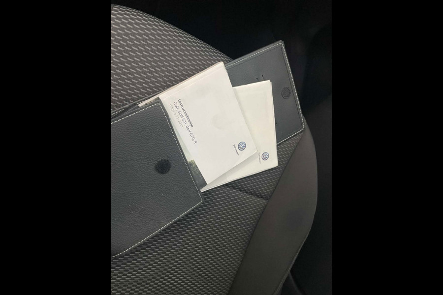 Volkswagen Golf 1.0 TSI Comfortline AUTOMAAT / CarPlay /camera