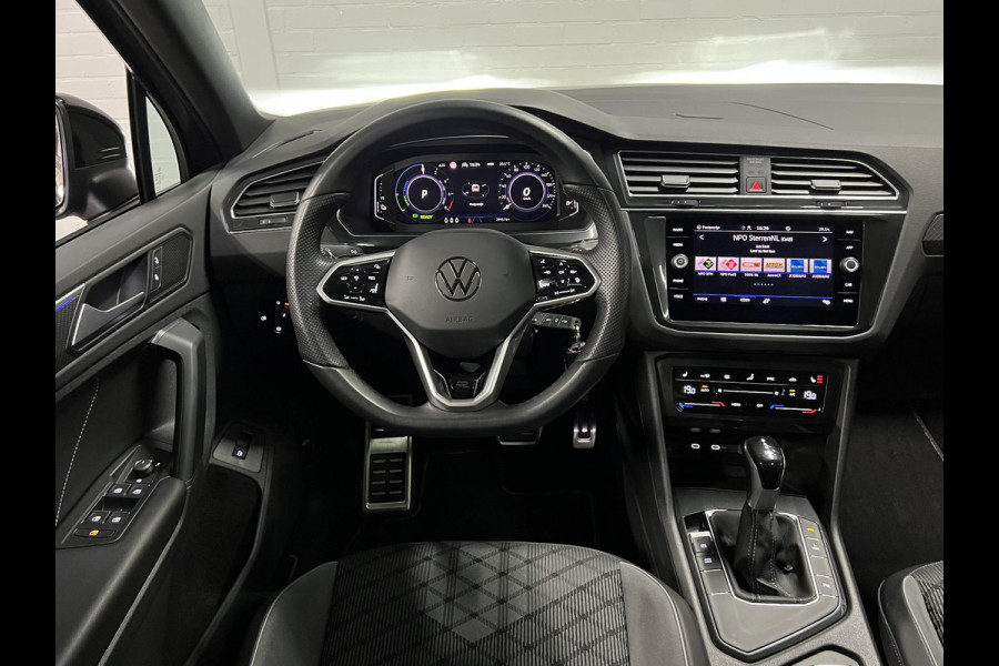 Volkswagen Tiguan 1.4 TSI eHybrid R-Line Business Trekhaak | Adapt. cruise | Opendak | Achteruitrij camera | Stuur-/stoelverwarming | Carplay