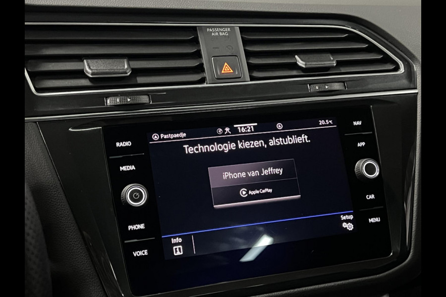 Volkswagen Tiguan 1.4 TSI eHybrid R-Line Business Trekhaak | Adapt. cruise | Opendak | Achteruitrij camera | Stuur-/stoelverwarming | Carplay