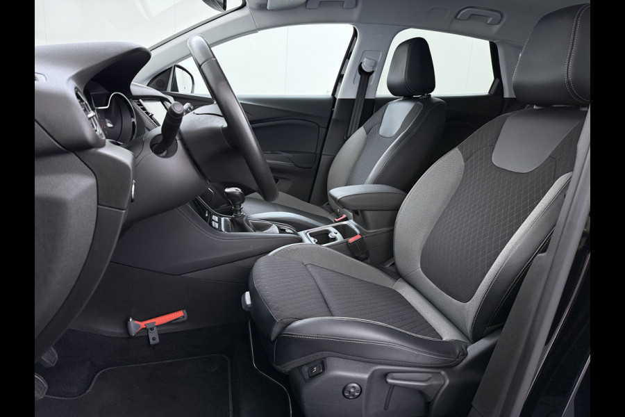 Opel Grandland X T131PK Trekhaak AGR Navi Apple Carplay Android 1/2 Leer Cruise Control Pdc ECC Ergocomfort Stoel Business Executive Lmv Privacy Glas Led DAB+ Regen-Lichtsensor Lane Assist 1.400KG Trekgewicht 1e Eigenaar Origineel Nederlandse Auto € 34.000